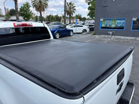 Used 2019 Chevrolet Colorado LT w/ LT Convenience Package RWD image 16