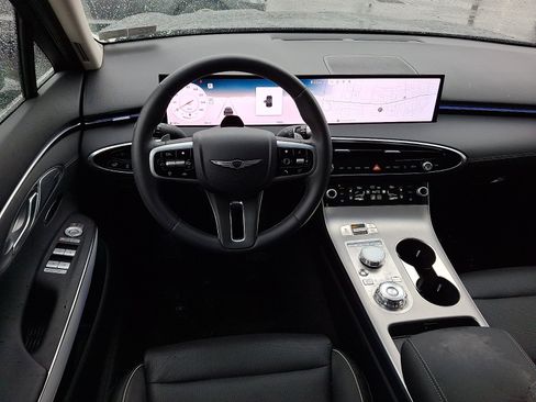 Certified 2026 Genesis GV70 2.5T Advanced image 11