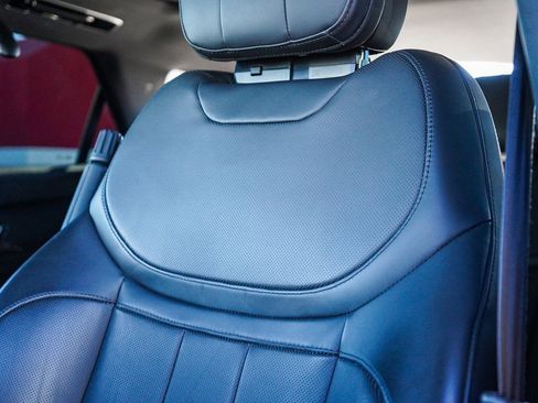 Used 2023 Land Rover Range Rover Sport SE image 25