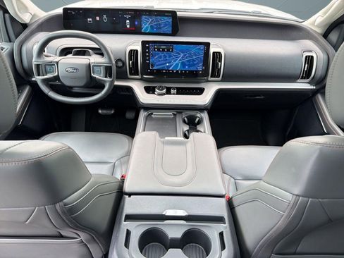 Certified 2025 Ford Expedition Active AWD/4WD image 16