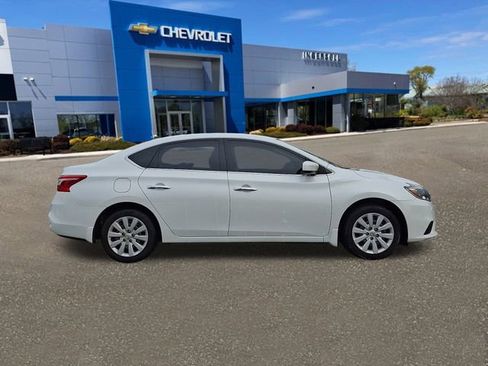 Used 2017 Nissan Sentra SV image 8