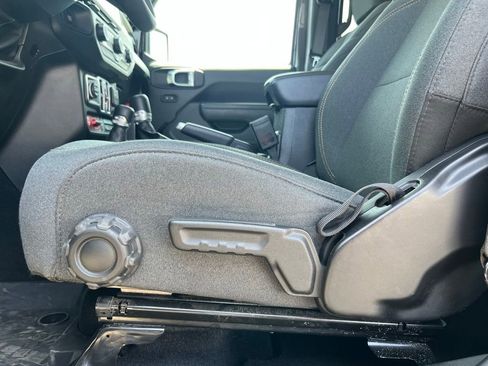 Used 2025 Jeep Wrangler Unlimited Sport S 4xe AWD/4WD image 16