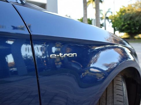 Used 2016 Audi A3 e-tron Premium image 30