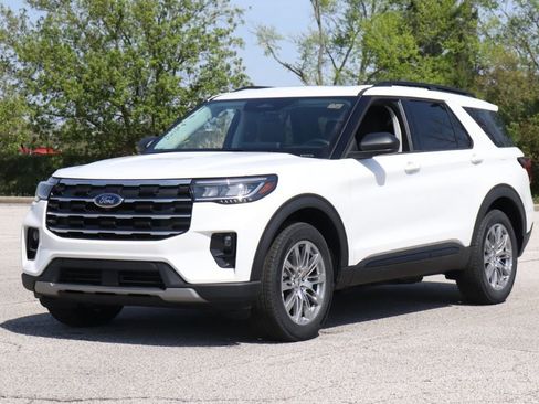 New 2026 Ford Explorer Active w/ Active Comfort Package AWD/4WD image 4