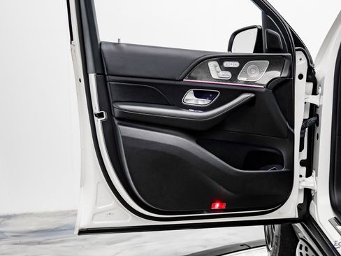 Used 2022 Mercedes-Benz GLS 63 AMG 4MATIC w/ Warmth & Comfort Package image 82