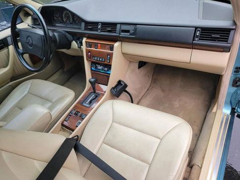 Used 1991 Mercedes-Benz 300 E 3.0 image 21