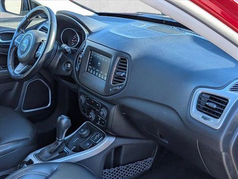 Used 2020 Jeep Compass Latitude w/ Cold Weather Group AWD/4WD image 24
