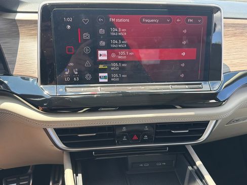 Certified 2024 Volkswagen Atlas SEL Premium R-Line AWD/4WD image 16