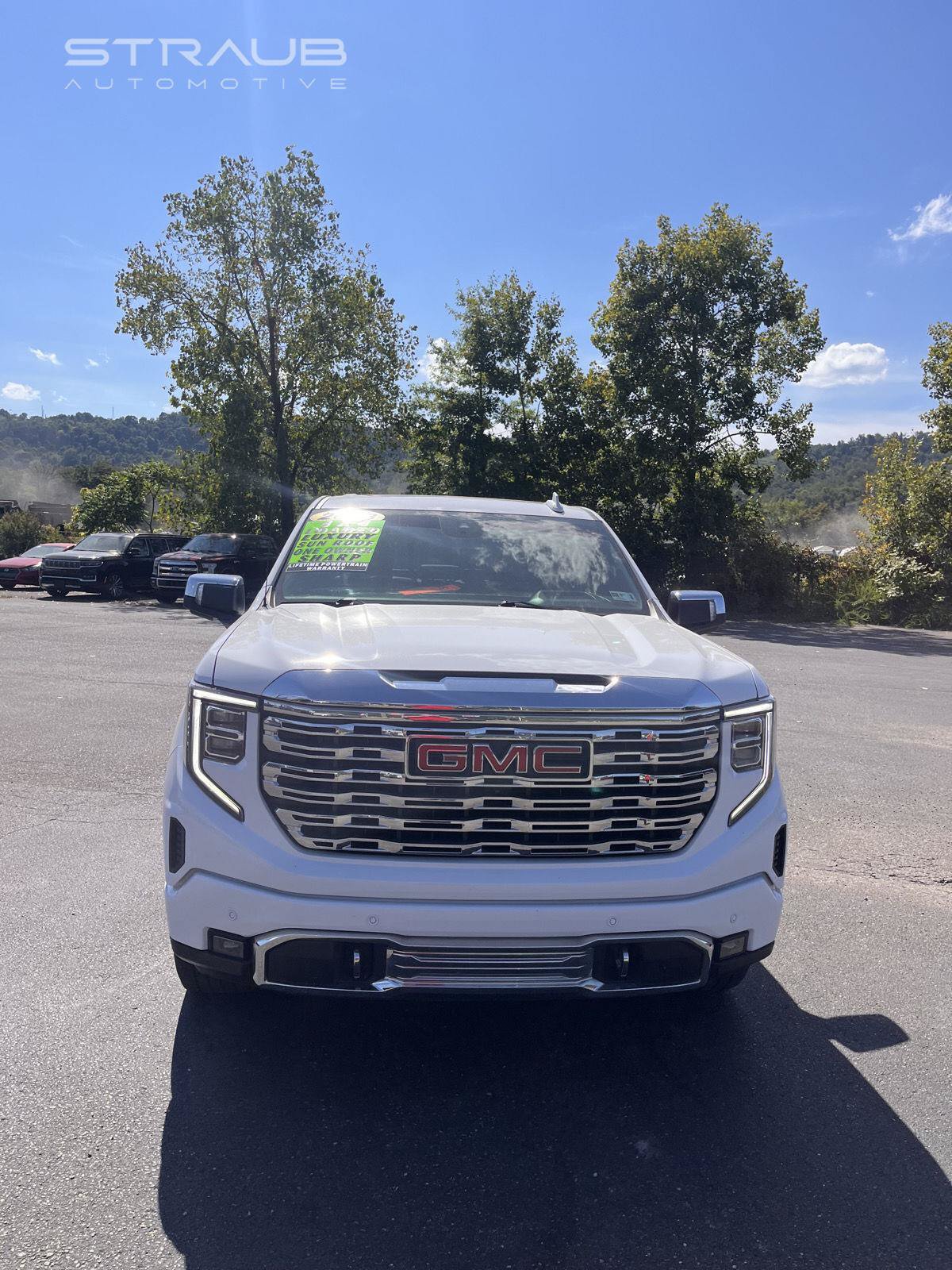 Used 2023 GMC Sierra 1500 Denali w/ Denali Reserve Package AWD/4WD image 3