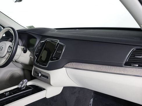 Used 2023 Volvo XC90 T8 Ultimate AWD/4WD image 22