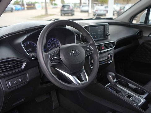 Used 2020 Hyundai Santa Fe SE FWD image 2
