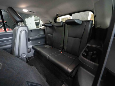 Used 2024 Toyota Grand Highlander AWD image 24
