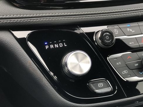 New 2026 Chrysler Pacifica Select image 28