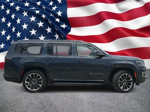 Used 2023 Jeep Wagoneer Series II w/ Premium Group I AWD/4WD image 7