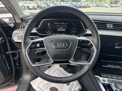 Used 2021 Audi e-tron Premium w/ Towing Package AWD/4WD image 15