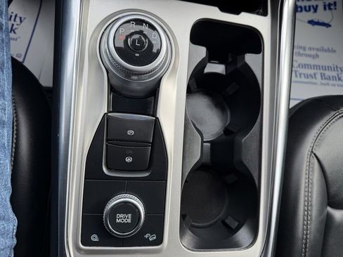 Used 2021 Ford Explorer XLT w/ Equipment Group 202A image 26