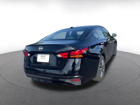 Used 2025 Nissan Altima 2.5 SV image 14