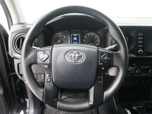 Used 2020 Toyota Tacoma SR AWD/4WD image 14