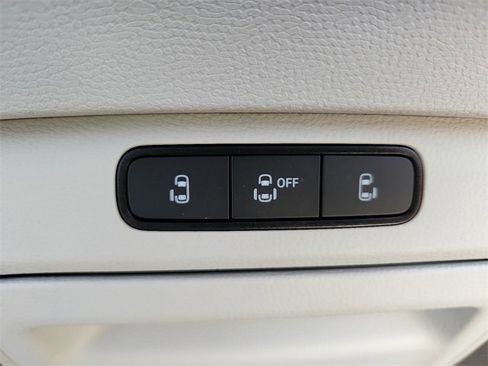 New 2025 Volkswagen ID. Buzz 1st Edition image 21