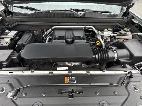 Used 2024 Chevrolet Colorado Z71 w/ Z71 Convenience Package 2 AWD/4WD image 24