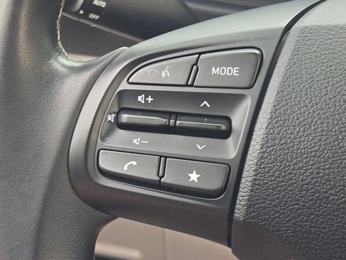 Used 2023 Hyundai Venue SEL FWD image 33