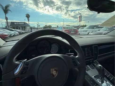 Used 2011 Porsche Panamera RWD image 11