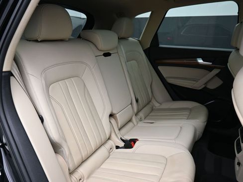 Used 2021 Audi Q5 2.0T Premium Plus image 24