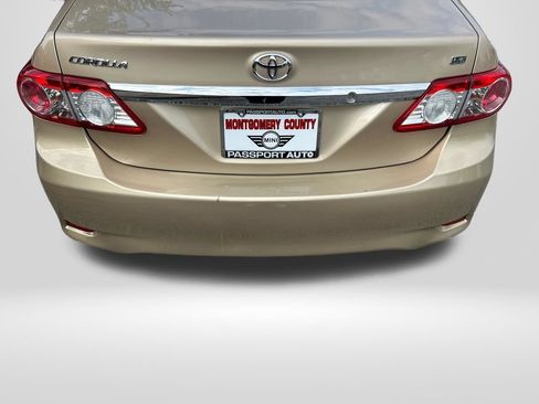 Used 2011 Toyota Corolla LE FWD image 26
