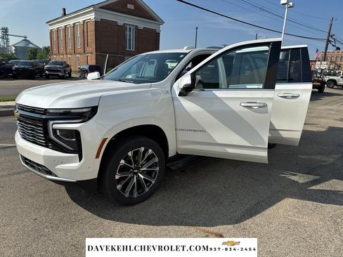 Used 2025 Chevrolet Suburban High Country AWD/4WD image 33