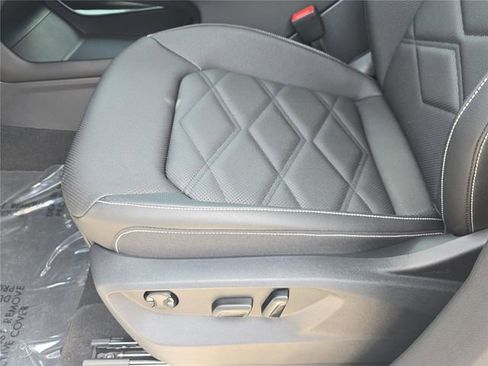 New 2026 Volkswagen Atlas SE image 18