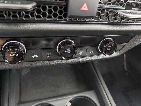 Used 2023 Honda HR-V LX image 30