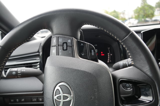 Used 2025 Toyota Camry SE FWD image 26