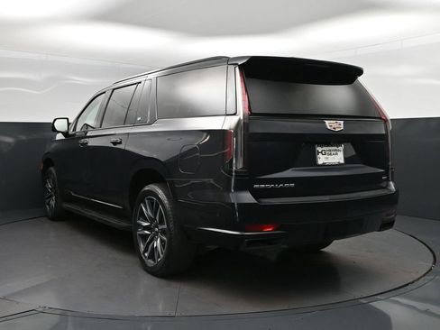 Used 2023 Cadillac Escalade ESV Sport Platinum RWD image 5