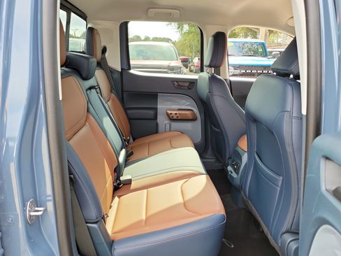 Used 2024 Ford Maverick Lariat w/ 4K Tow Package image 30