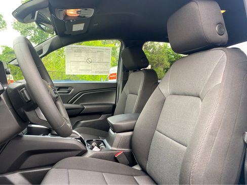 New 2025 Chevrolet Colorado W/T image 19