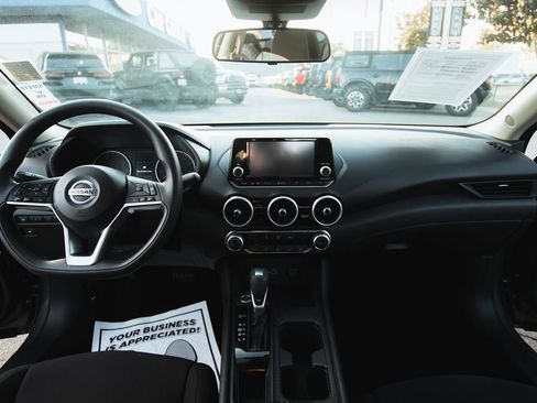 Used 2022 Nissan Sentra S image 7