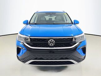 Used 2023 Volkswagen Taos SE w/ Panoramic Sunroof Package AWD/4WD video 2