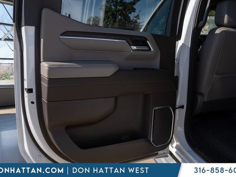Used 2022 GMC Sierra 1500 SLT AWD/4WD image 19