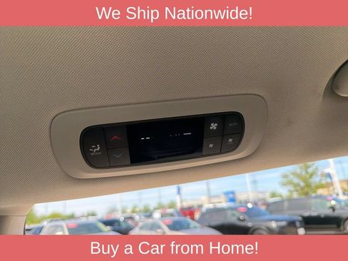 Used 2024 Chrysler Pacifica Touring-L FWD image 14