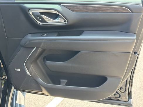 Used 2021 Chevrolet Tahoe LT RWD image 16