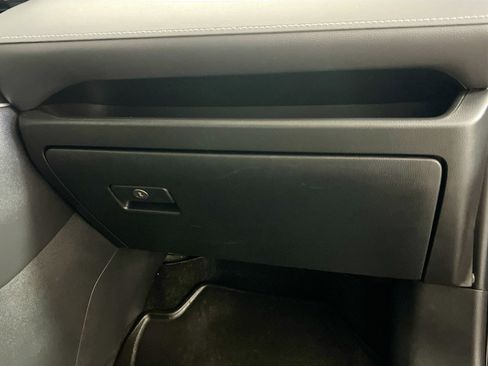 Used 2022 Toyota RAV4 LE FWD image 33