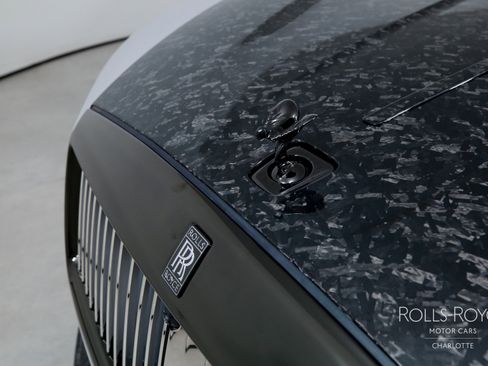 Used 2025 Rolls-Royce Spectre Black Badge w/ Spectre Enhancement Package image 40