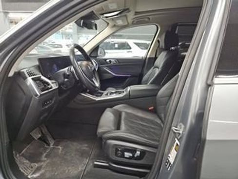 Used 2025 BMW X7 xDrive40i image 3
