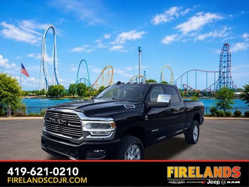 Used 2023 RAM 2500 Laramie AWD/4WD image 1