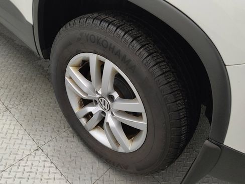 Used 2015 Volkswagen Tiguan SE AWD/4WD image 31