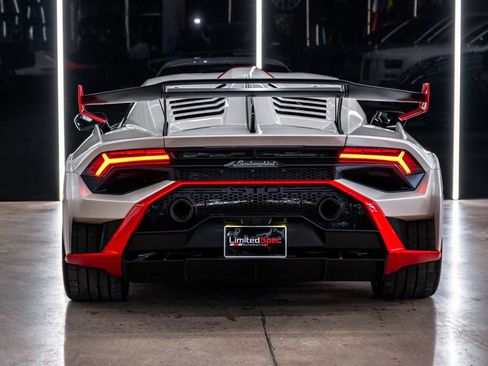Used 2024 Lamborghini Huracan STO RWD image 21