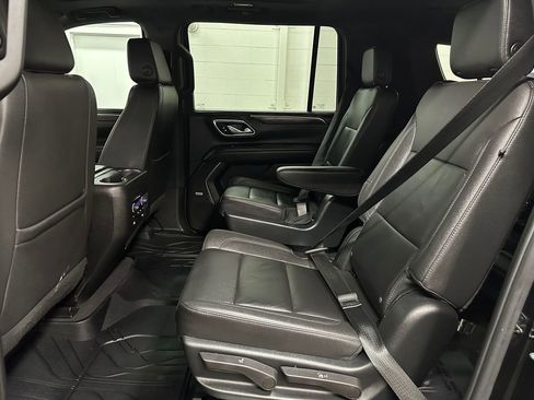 Used 2023 Chevrolet Suburban Z71 w/ Luxury Package AWD/4WD image 21