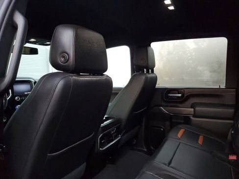 Used 2023 GMC Sierra 2500 AT4 w/ Gooseneck/5TH Wheel Package image 10