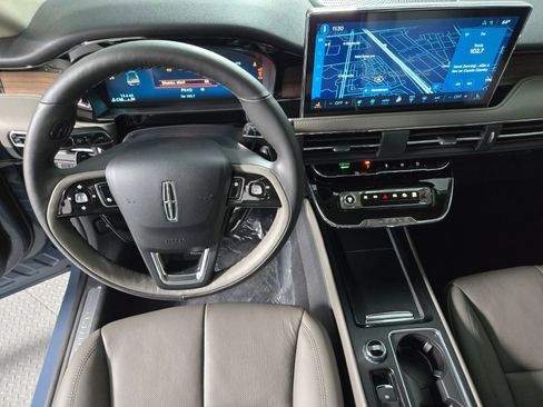 New 2026 Lincoln Corsair Reserve w/ Jet Appearance Package image 16