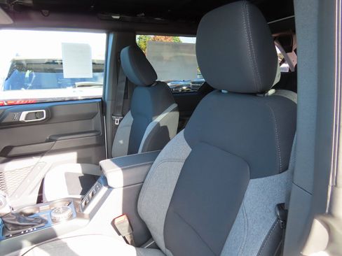 New 2025 Ford Bronco Big Bend image 15